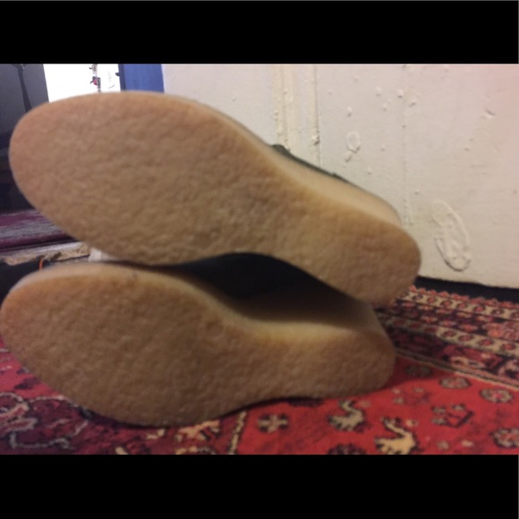 NWOT Skinnycalf Olive Suede Shearling Boots. - Picture 7 of 7